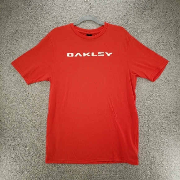 Oakley Military Channel Red Graphic Pull Over Soft Tee Shirt Sz L. - Picture 1 of 12